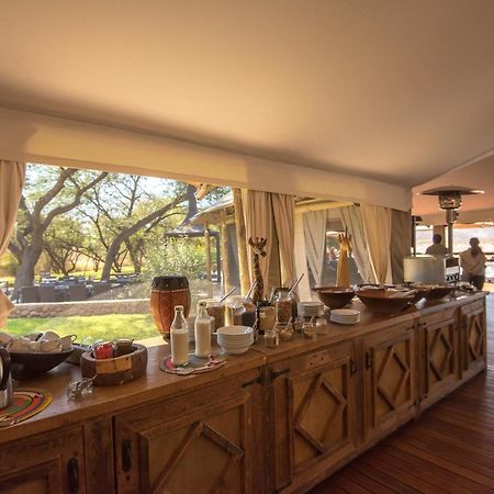Tau Game Lodge Madikwe viltreservat Exteriör bild