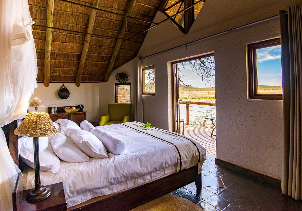 Tau Game Lodge Madikwe viltreservat Exteriör bild
