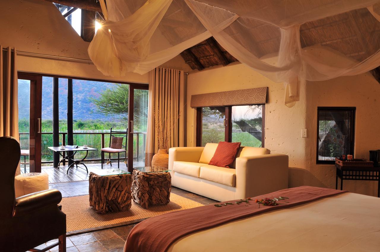 Tau Game Lodge Madikwe viltreservat Exteriör bild