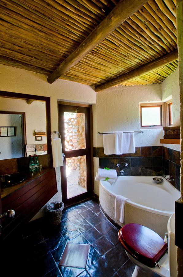 Tau Game Lodge Madikwe viltreservat Exteriör bild