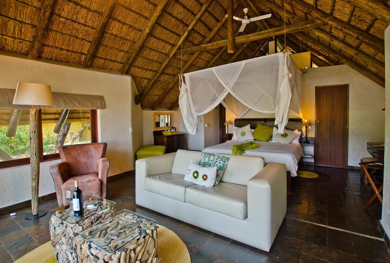 Tau Game Lodge Madikwe viltreservat Exteriör bild