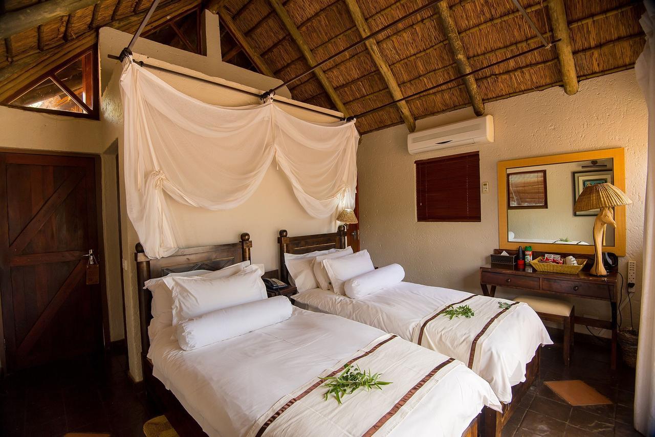 Tau Game Lodge Madikwe viltreservat Exteriör bild