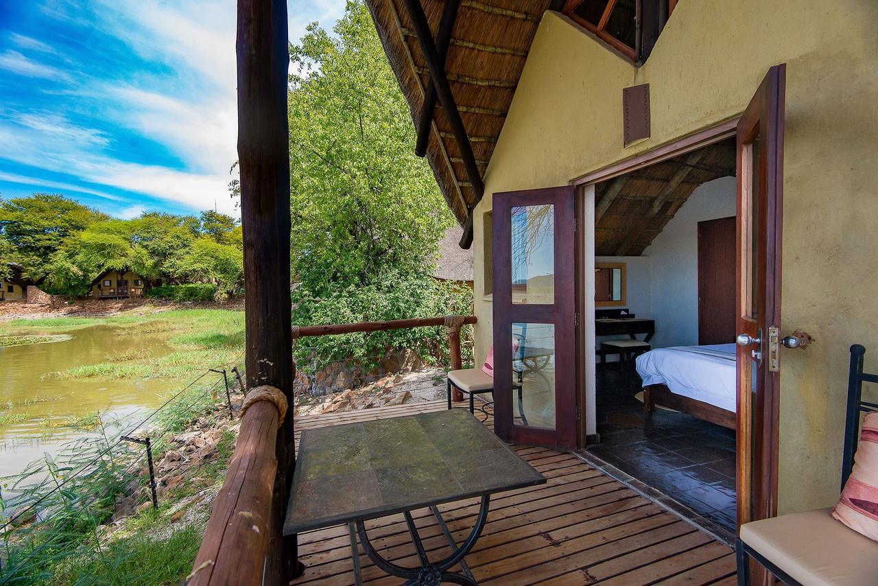 Tau Game Lodge Madikwe viltreservat Exteriör bild